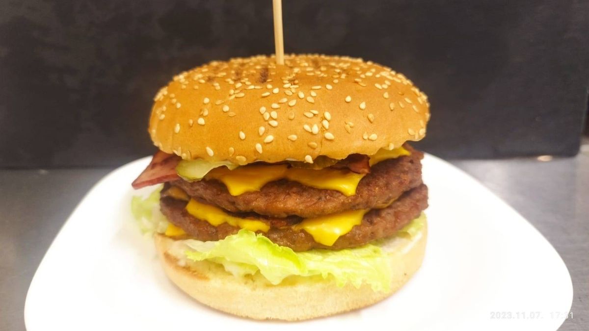 Double Cheeseburger